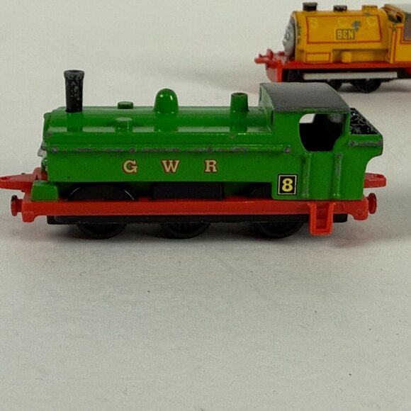 Thomas & Friends Train Set With DVD & 7 Mini Engines Toy Collection - Picture 6 of 11